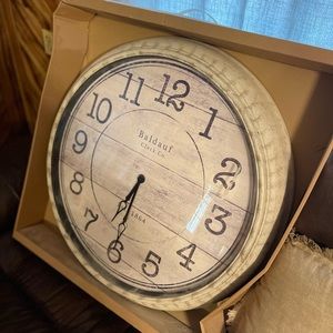 Huge farmhouse style wall gaming clock! Very beautiful in person!
